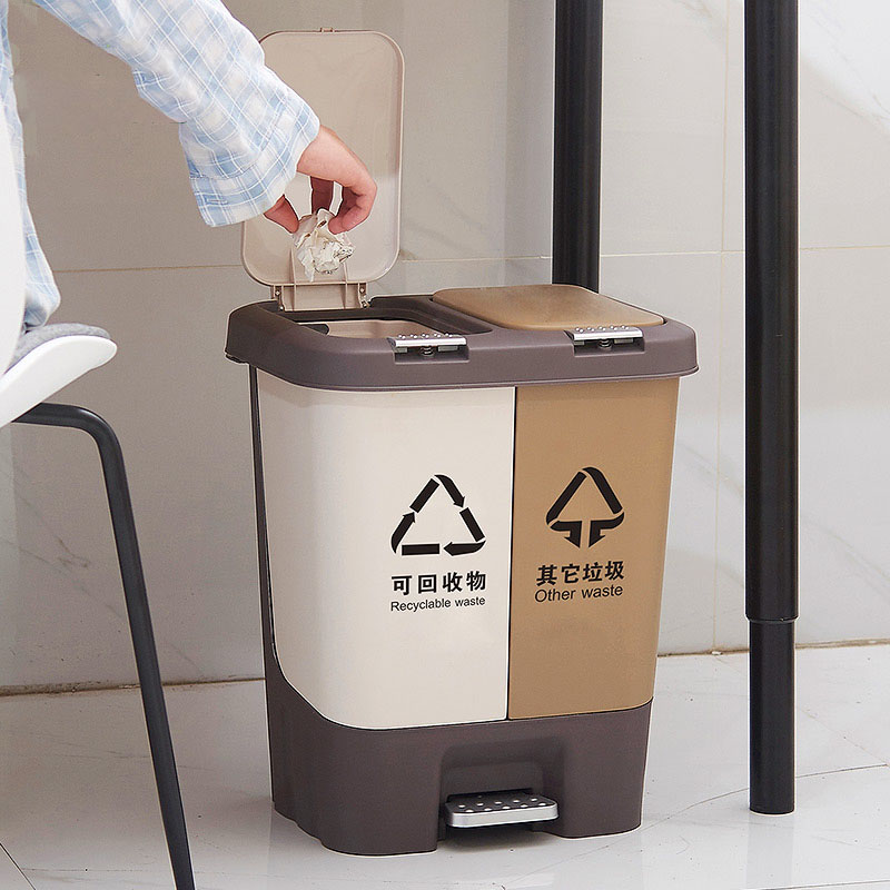 新農(nóng)村建設(shè)政府力推分類(lèi)垃圾桶 有專(zhuān)利垃圾桶