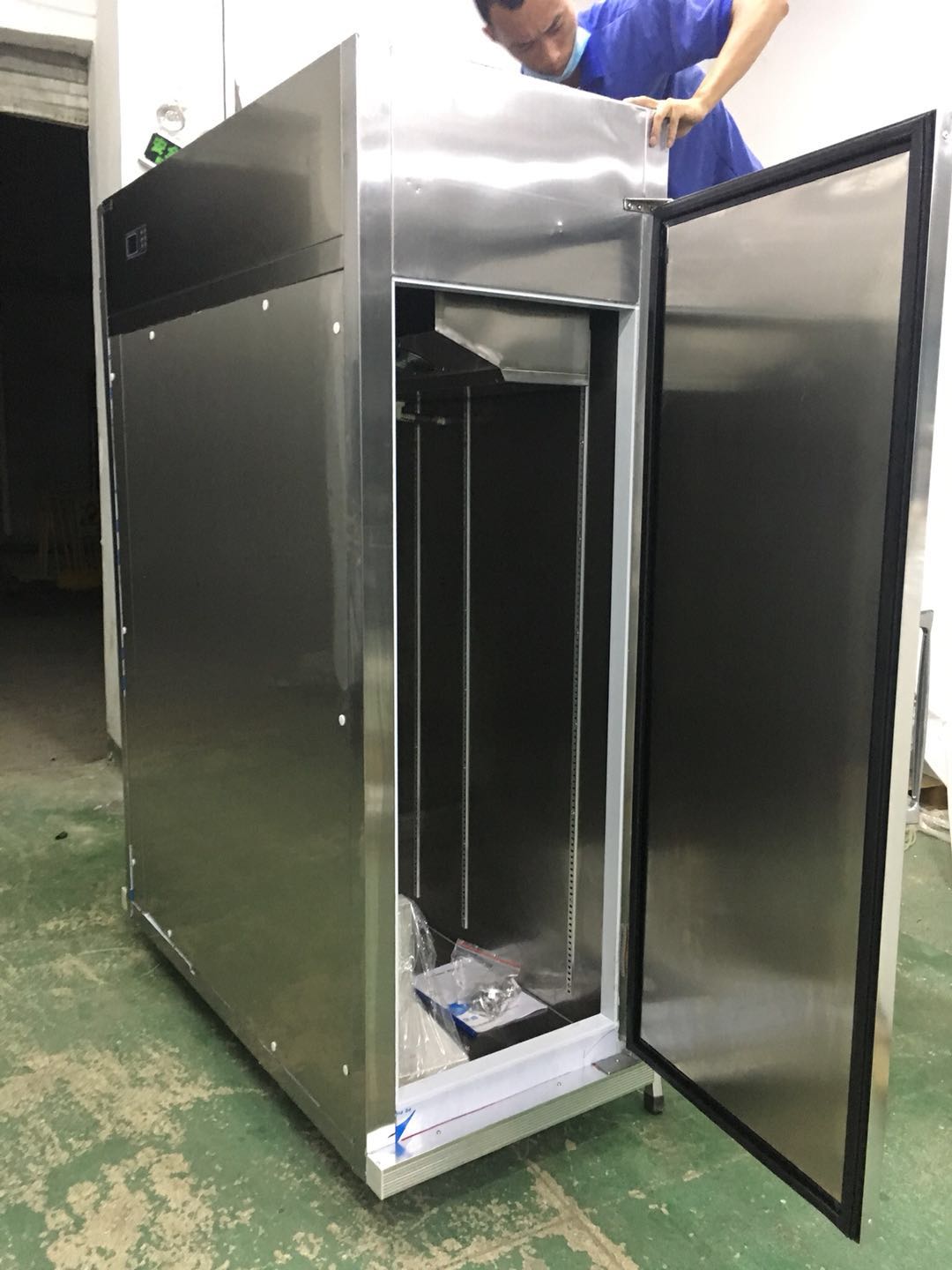 指紋密碼鎖恒溫恒濕儲(chǔ)存柜HY-240HWS