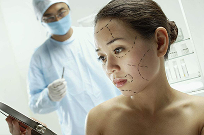 資深的盤(pán)錦眼部整形當(dāng)選盤(pán)山縣醫(yī)院，盤(pán)錦吸脂專(zhuān)家