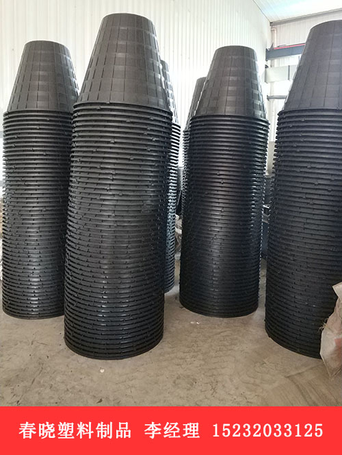 優(yōu)良的新型壓塑雙甕漏斗式化糞池就在春曉塑料，新型壓塑雙甕漏斗式化糞池價格