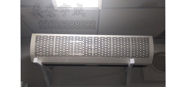 泰安宇成RM12RM15貫流式電加熱空氣幕熱銷(xiāo)中