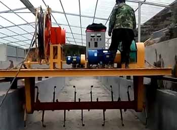 槽式有機(jī)肥翻拋機(jī)?廠家?運(yùn)行模式及堆肥生產(chǎn)工藝要求